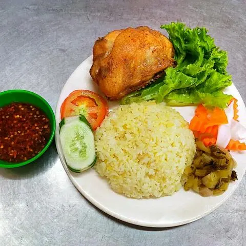 Hình ảnh Cơm Má Đùi Chiên 