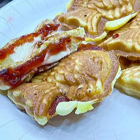 Hình ảnh Bánh cá dâu phô mai