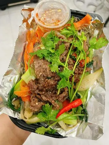 Hình ảnh miến trộn bò 
