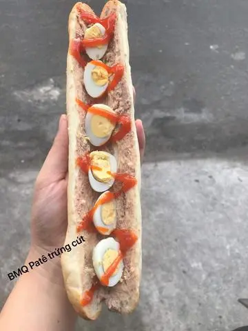 Hình ảnh Bánh mì que Pate Trứng cút