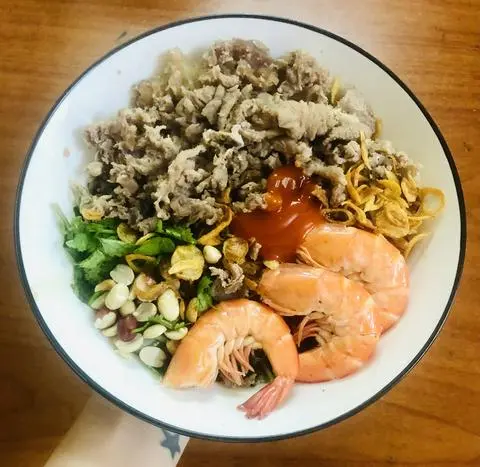 Hình ảnh Mì Trộn Tôm Bò