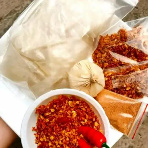 Hình ảnh Bánh tráng Muối tỏi bò