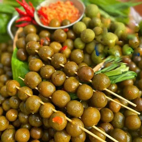 Hình ảnh Sấu rim muối ớt (500g)