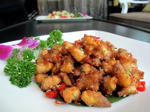 Hình ảnh Sụn Gà Chiên Nước Mắm