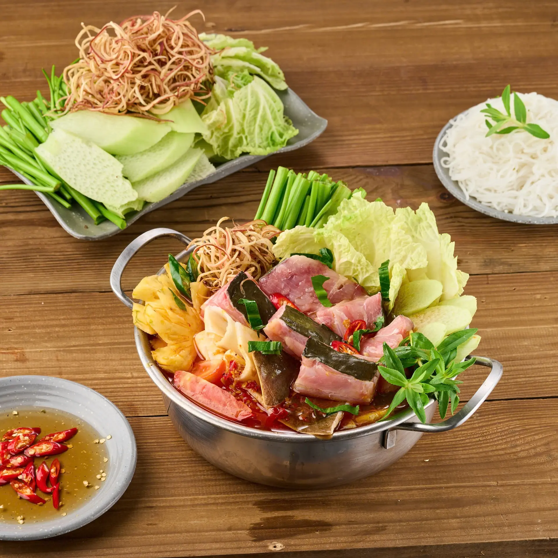 Hình ảnh Lẩu Cá Đuối Măng Chua Vị Thái (Vừa)