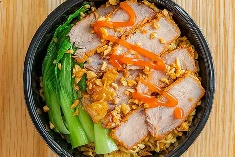 Hình ảnh Mì Trộn Xá Xíu +Canh soup+ Tặng Ly Trà Tắc