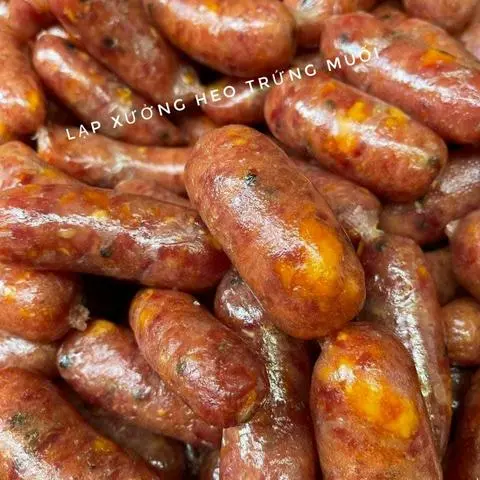 Hình ảnh Lạp Xưởng Tươi Trứng Muối 500g