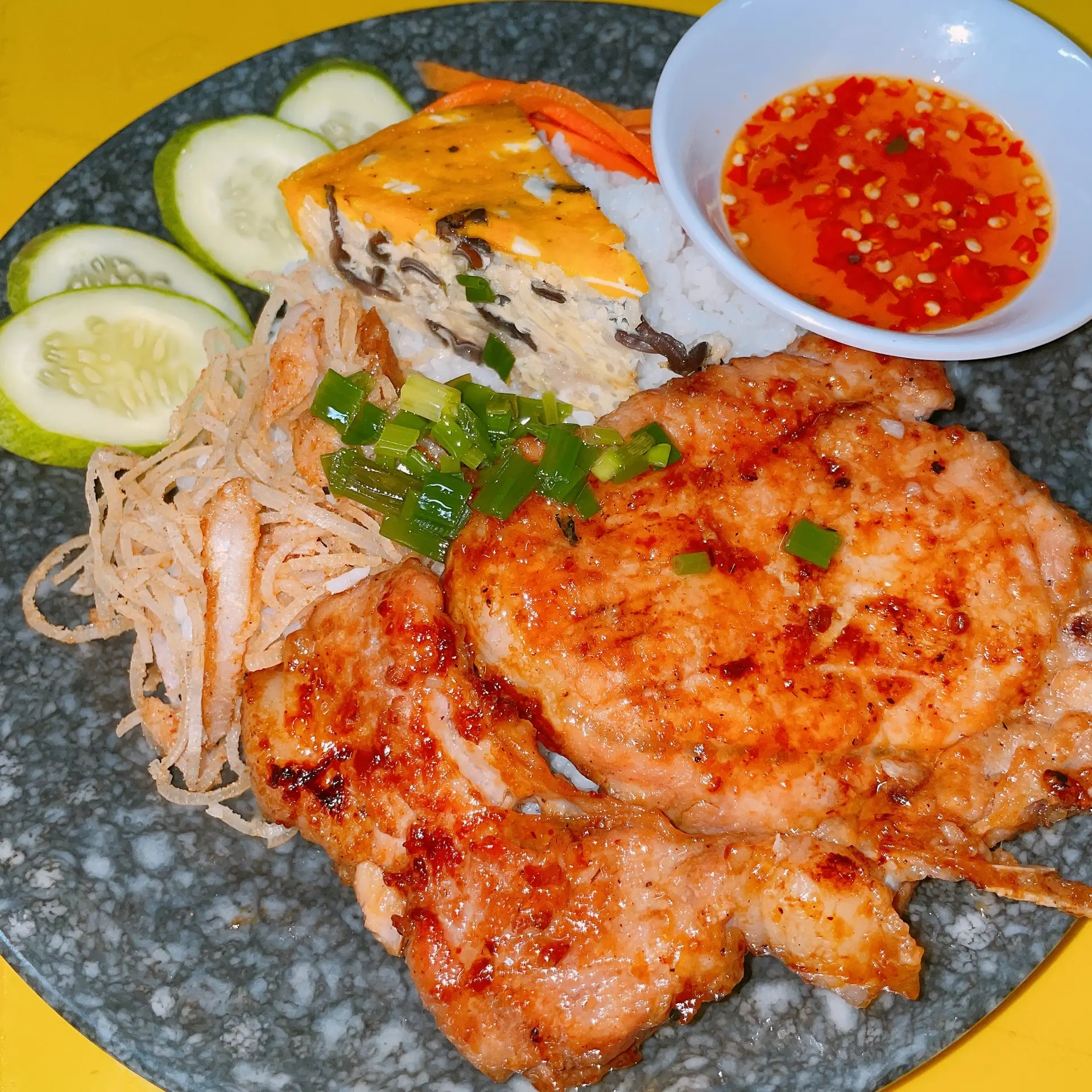 Hình ảnh Cơm sườn bì chả