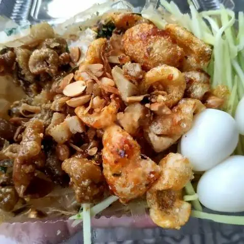 Hình ảnh Bánh tráng long an da heo da gà trứng cút lòng đào