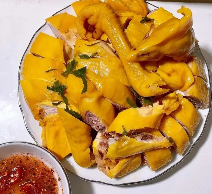 Hình ảnh GÀ Ủ MUỐI NỮA CON CHẶT 
