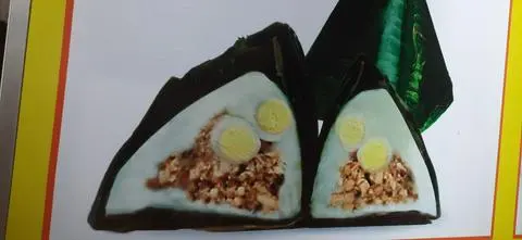 Hình ảnh Bánh giò thịt 2 trứng cút - 1 chả Huế