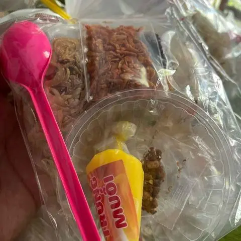 Hình ảnh Bánh tráng sốt trứng muối