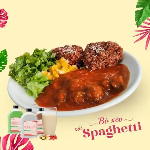 Hình ảnh Cơm gạo lứt + bò lúc lắc xèo xốt Spaghetti + 250ml sữa hạt