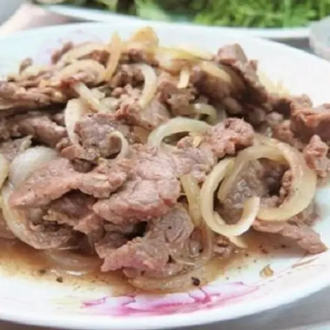 Hình ảnh Cơm thịt bò xào  củ hành
