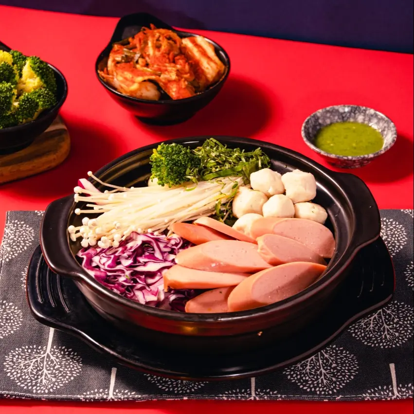 Hình ảnh Mì lẩu thái cá viên xúc xích 