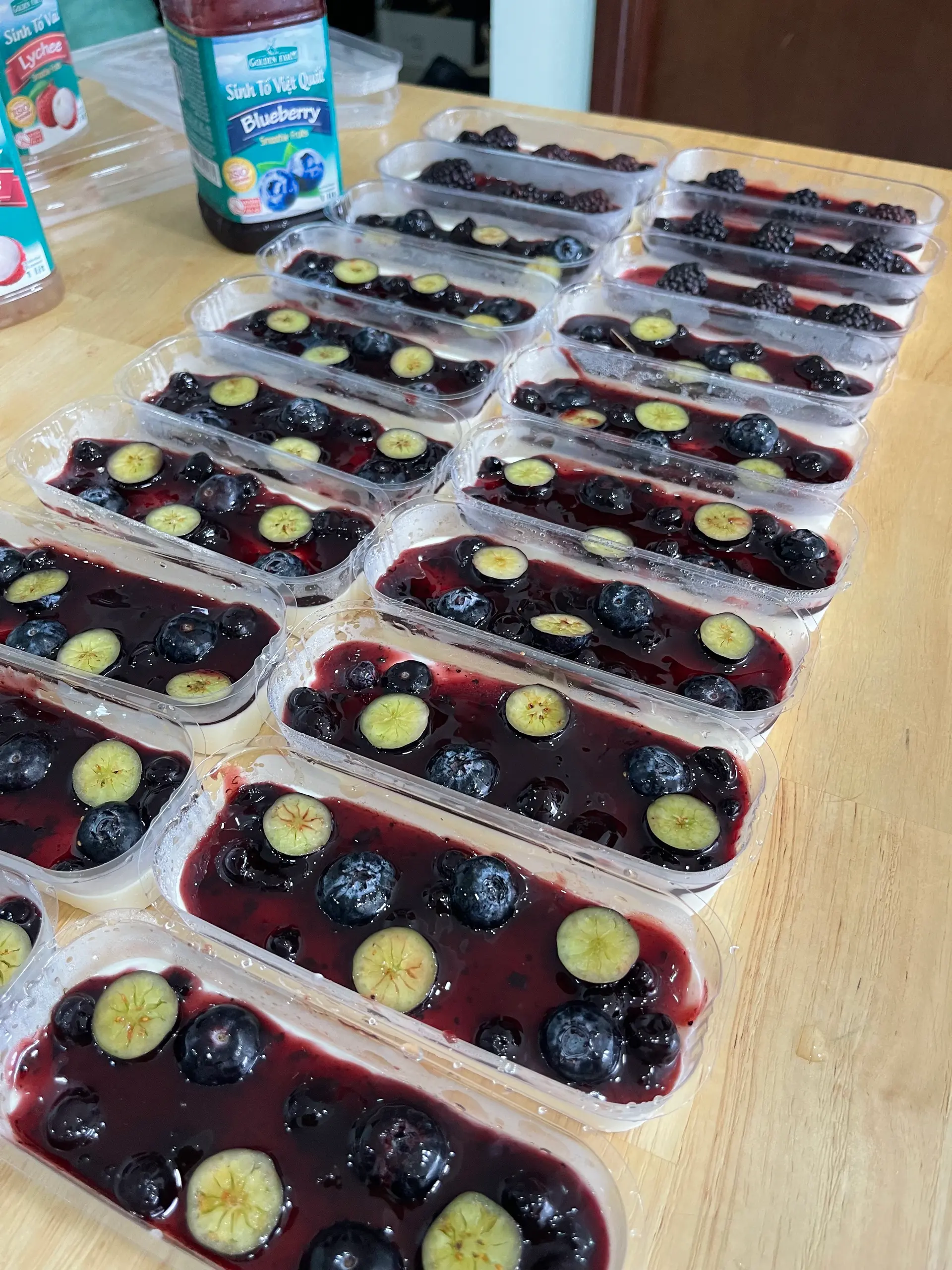 Hình ảnh Panna cotta vị việt quất - việt quất