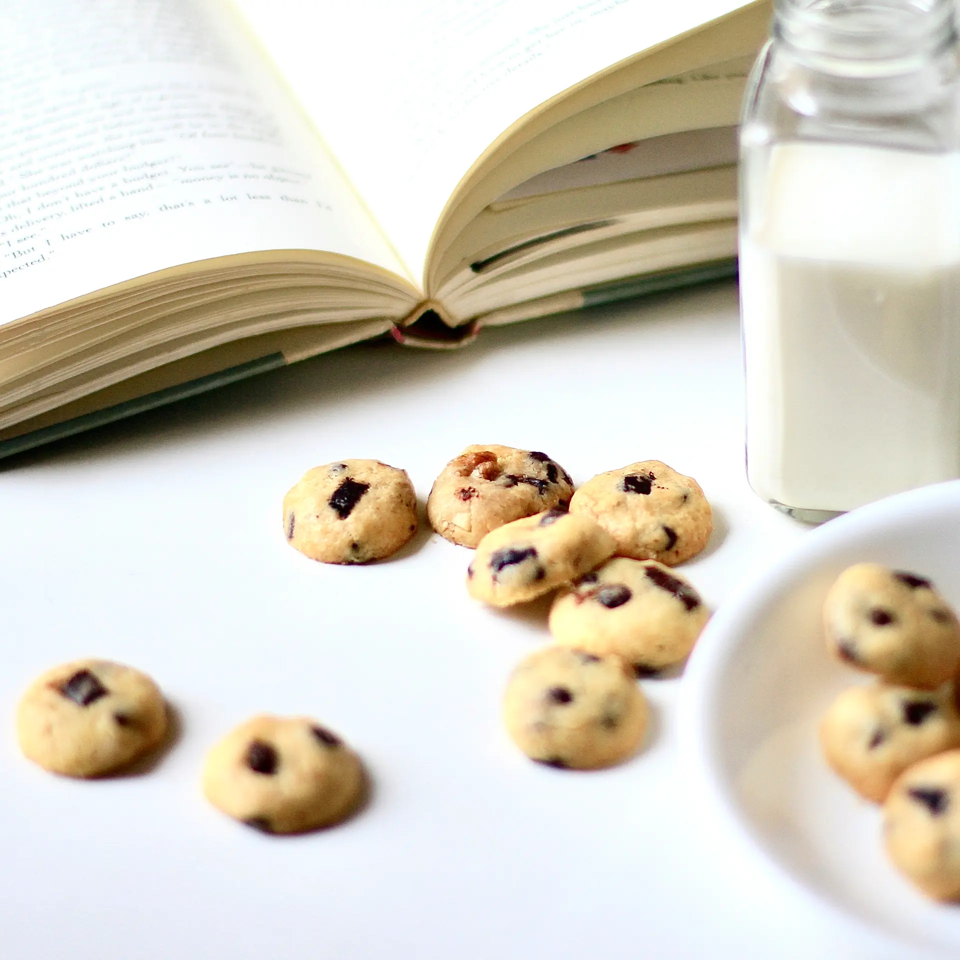 Hình ảnh Chocolate chip Nut cookie - bite size 90g