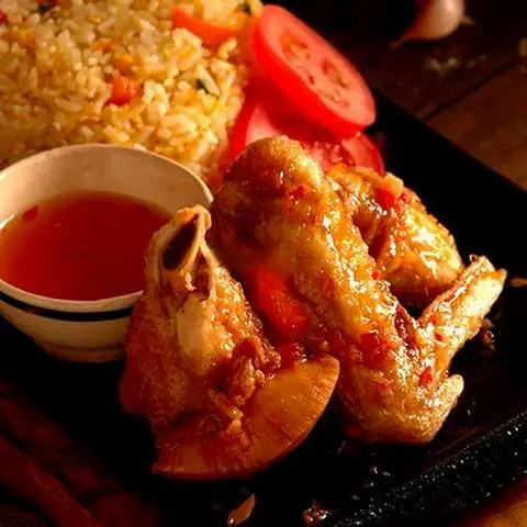 Hình ảnh Cơm cánh  gà (2cánh)
