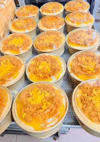 Hình ảnh bánh bông lan trứng muối