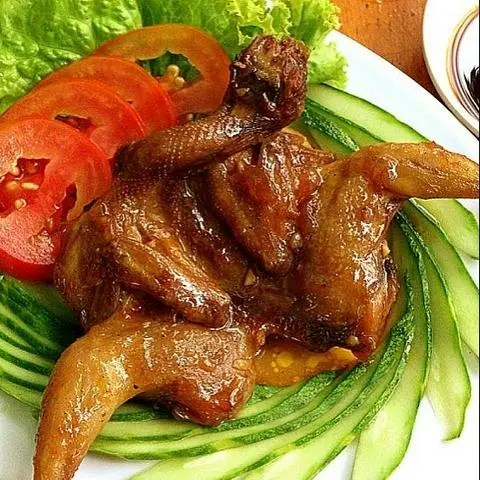 Hình ảnh Cơm Chiên Cút Mắm Tỏi 1 Con