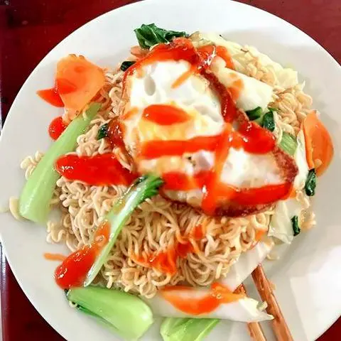 Hình ảnh Mì xào trứng ốp la