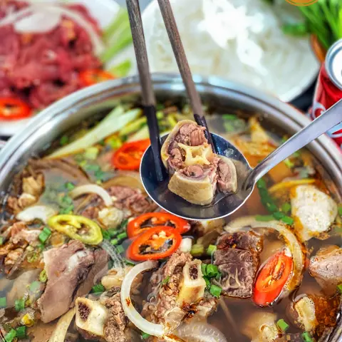 Hình ảnh Lẩu đuôi - lớn