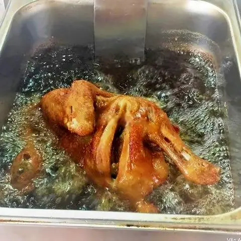 Hình ảnh Gà ta nguyên con