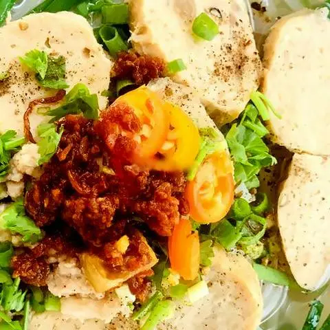 Hình ảnh Hủ tiếu  mì gói khô bò viên