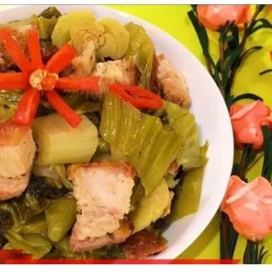 Hình ảnh heo quay xào cải chua (không cơm)
