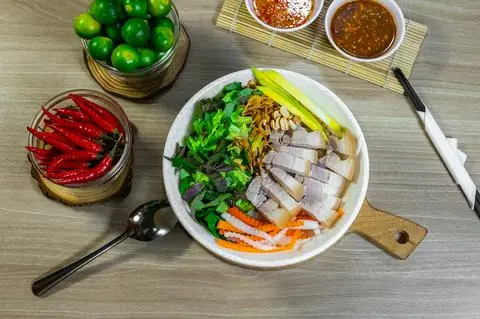 Hình ảnh Bún mắm nêm thịt luộc
