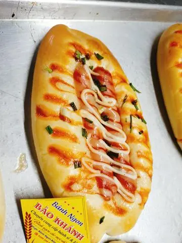 Hình ảnh bánh mỳ xúc xích 22k
