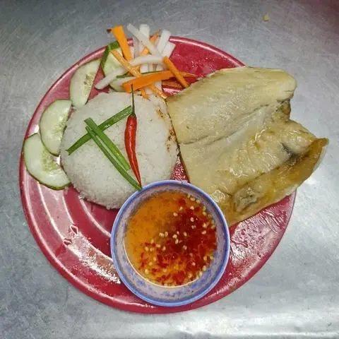 Hình ảnh cơm khô cá dứa 
