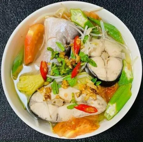 Hình ảnh Cơm canh chua cá hú
