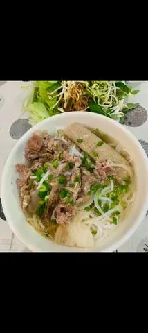 Hình ảnh Bún bò tái viên