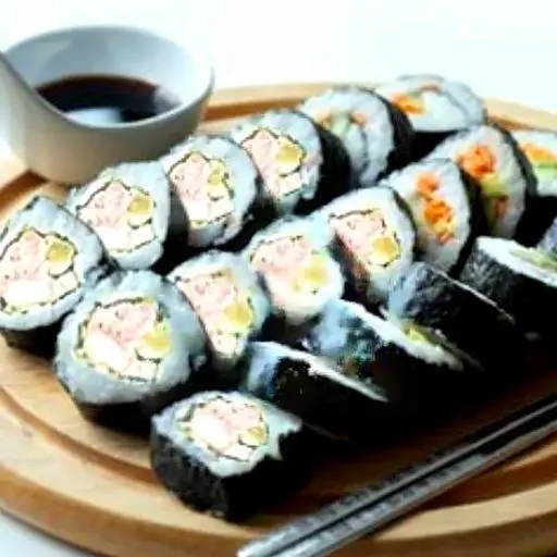 Hình ảnh Kimbap cá ngừ mayo