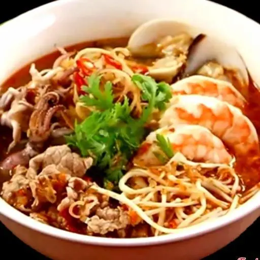 Hình ảnh Mì Thái hải sản chua cay - tô đặc biệt