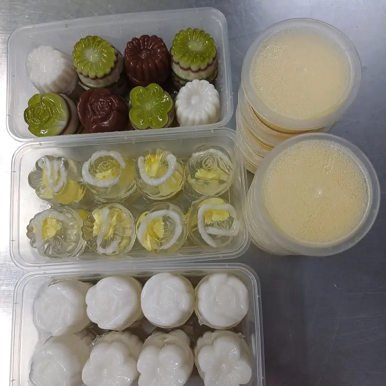 Hình ảnh Combo 3 : 1 rau câu dừa bánh flan, 1 rau câu thập cẩm, 1 rau câu cốt dừa, 10 cái bánh flan