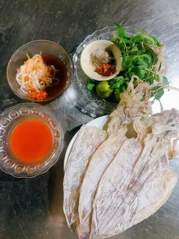 Hình ảnh Khô mực lớn nướng