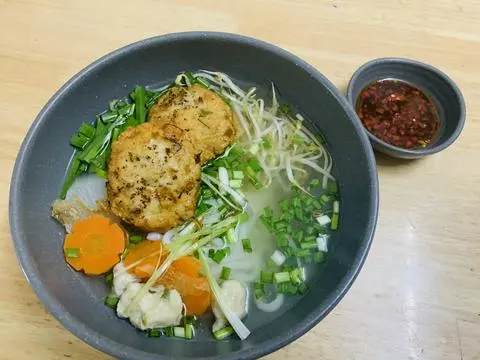 Hình ảnh BÁNH CANH CHẢ MỰC CHAY