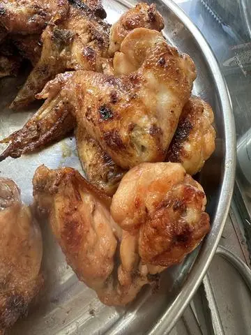 Hình ảnh Cơm Cánh Gà Nướng Mật Ong