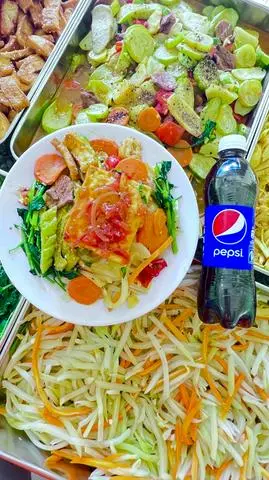 Hình ảnh Cơm Chay Đậu Hủ Sốt Cà + Sữa Hạt Sen