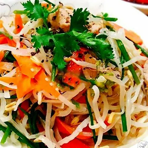 Hình ảnh Hủ tiếu xào chay