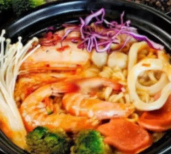 Hình ảnh Mì cay kim chi tôm