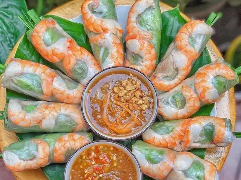 Hình ảnh GỎI CUỐN TÔM THỊT chấm mắm nêm HOẶC TƯƠNG 