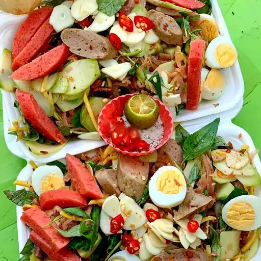 Hình ảnh Tré trộn Nem chua