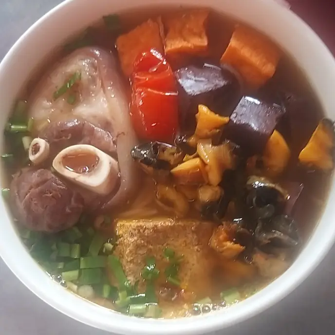 Hình ảnh Canh Bún ốc giò