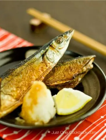 Hình ảnh 24》Sanma Shioyaki (Cá Thu Đao Nướng Muối Ớt)