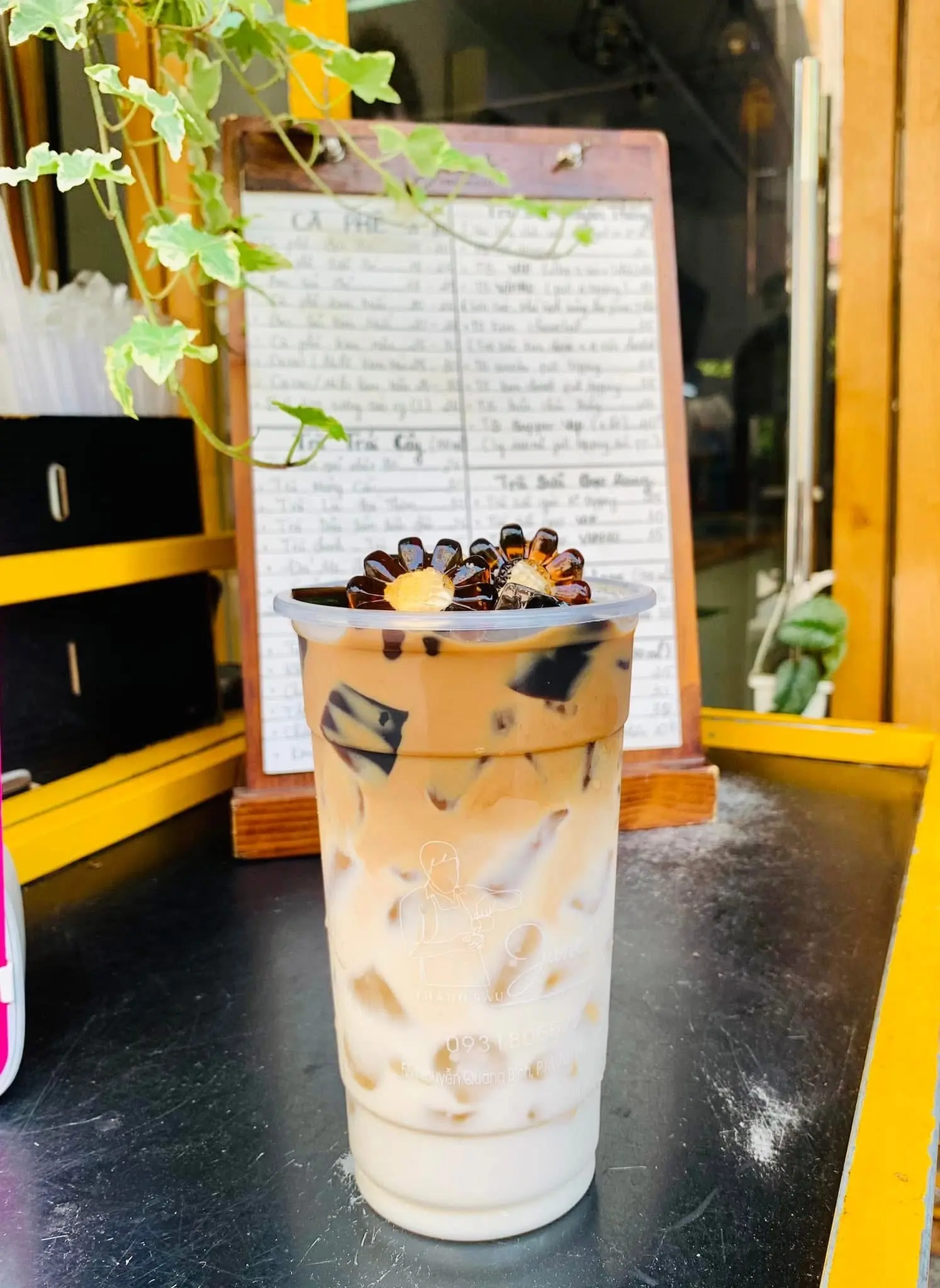 Hình ảnh Sữa tươi sương sáo cà phê