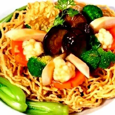 Hình ảnh Mì xào giòn chay