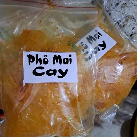 Hình ảnh bánh tráng phô mai cay-bịch